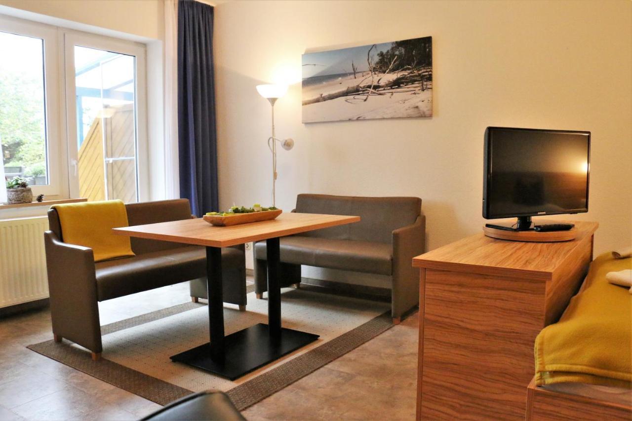 Gruenblau Relax Pension & Apartments 罗斯托克 外观 照片