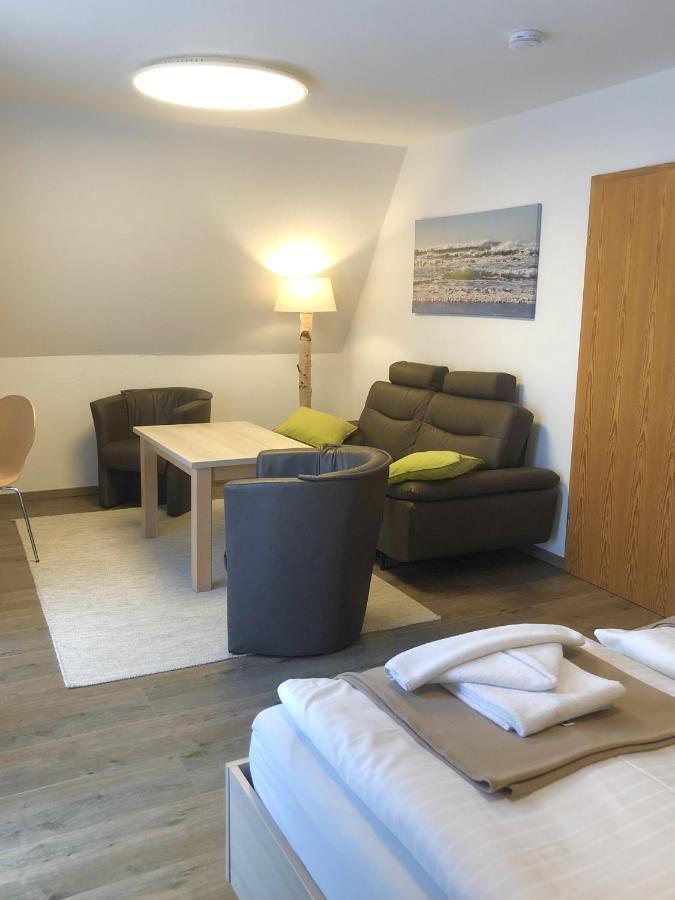 Gruenblau Relax Pension & Apartments 罗斯托克 外观 照片