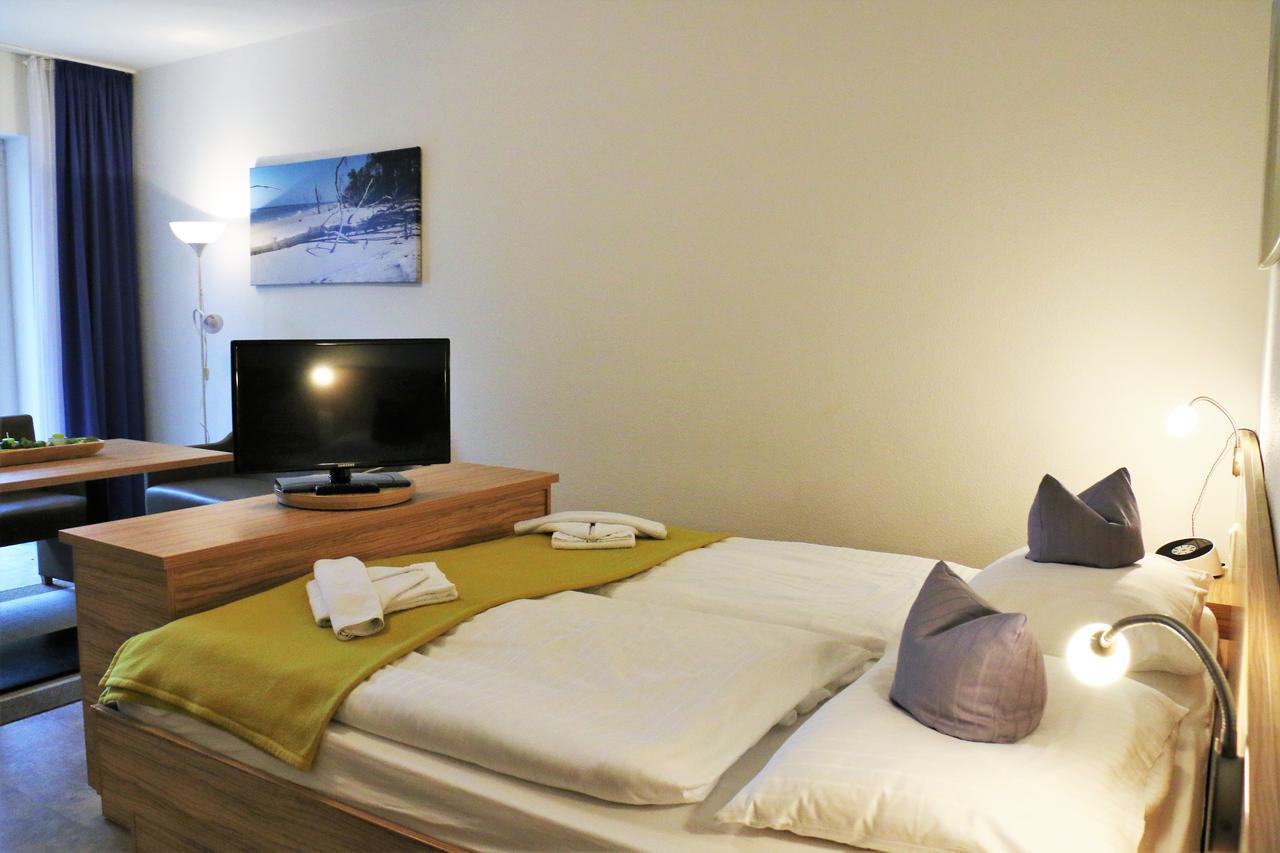 Gruenblau Relax Pension & Apartments 罗斯托克 外观 照片