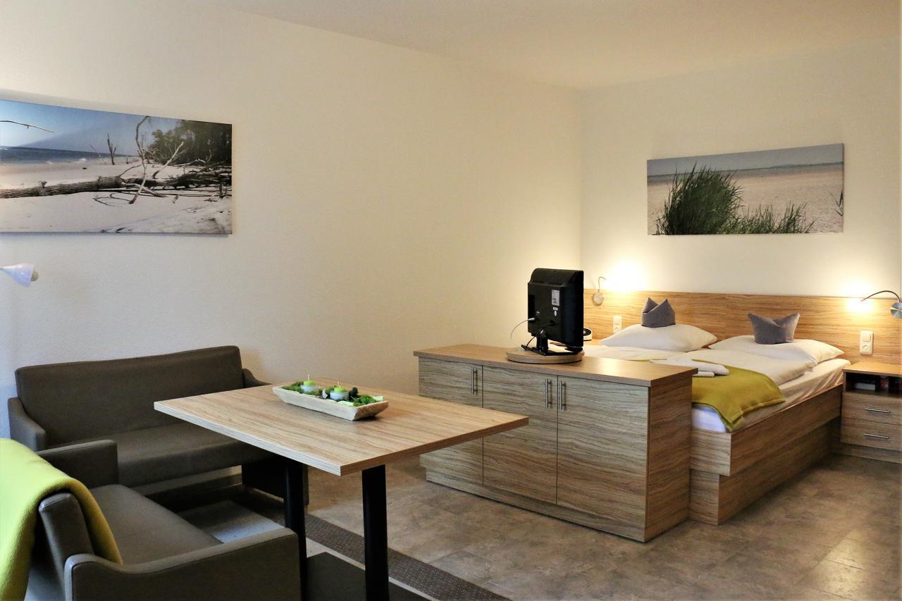 Gruenblau Relax Pension & Apartments 罗斯托克 外观 照片